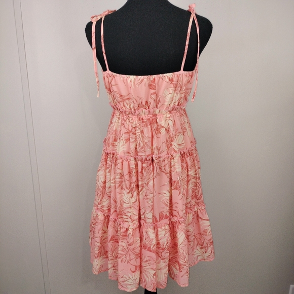 NWOT VICI Tie Strap Tiered Flowy Mini Sun Dress in Palm Leaf Pattern Sz. S - Picture 11 of 15